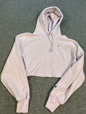 Champion Reverse Weave Women's Cropped Cut Off Hoodie Light Purple Medium